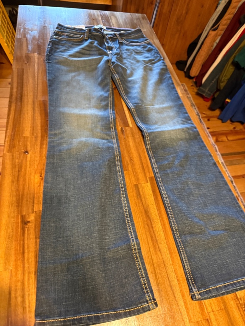 three pair of women’s wranglers two brand new with tags size  9x34